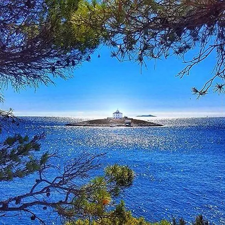 Hvar ゲストハウス フヴァル