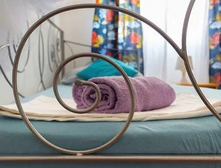 Hvar בית הארחה 2*