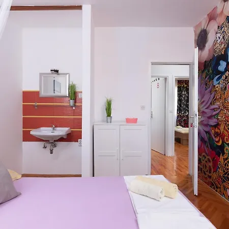 בית הארחה Hvar 2*