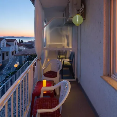 ゲストハウス Hvar 2*