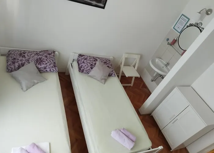 Hvar Pensión