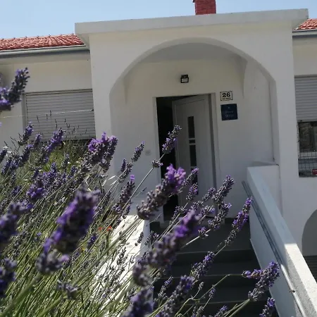 بيت ضيافة Hvar 2*