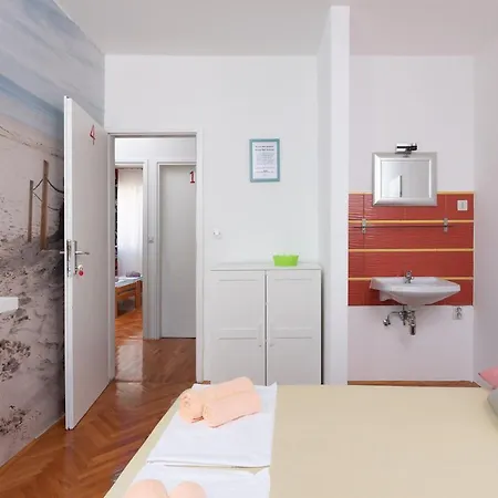 بيت ضيافة Hvar 2*